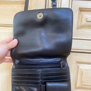 Vintage Nine West Genuine Leather 1980s Cross Body Bag (Black)